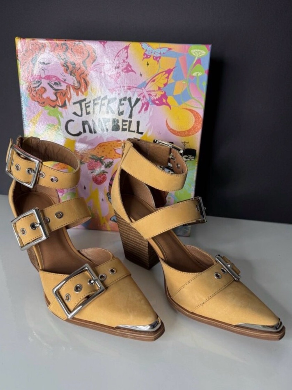 Free People X Jeffrey Campbell
Hendrix Heels Camel Nubuck
Leather Size 8.5 NEW
